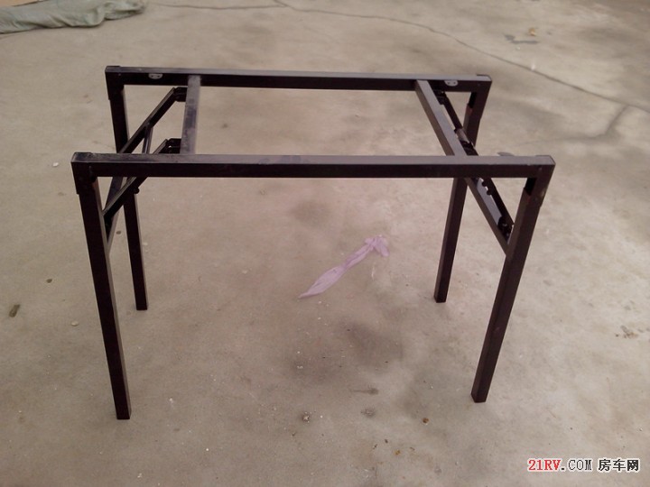 可折叠长条桌腿架 学生桌架对折架 办公桌架 黑色对折架桌腿1.jpg