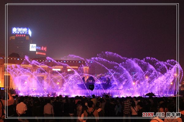 2012年10月03日济南泉城广场音乐喷泉2.jpg