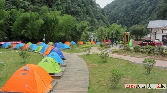 帐篷宿营区