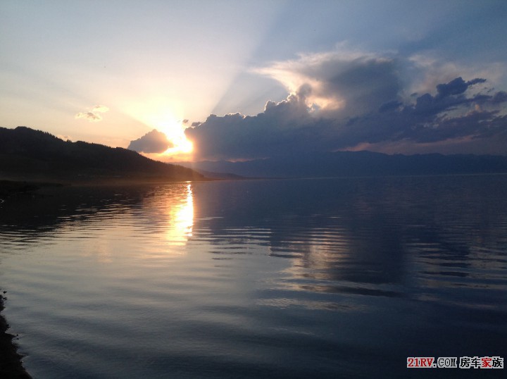 赛里木湖落日