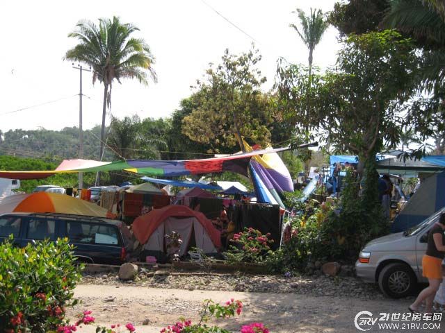 再发一个露营地，海滨型的，景色堪比马尔代夫啊，呵呵