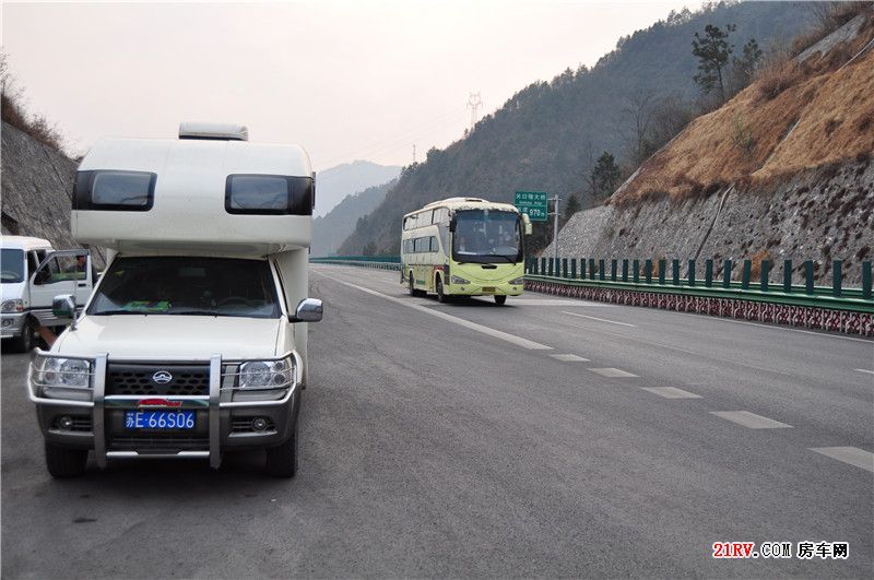 2011春节53天8辆房车国内9省市东南亚三国14786公里行。