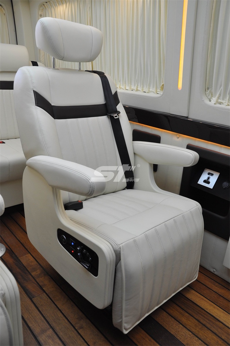 奔驰斯宾特324商务车改装座椅 (20).JPG