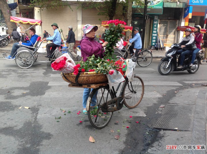 街头卖花的人