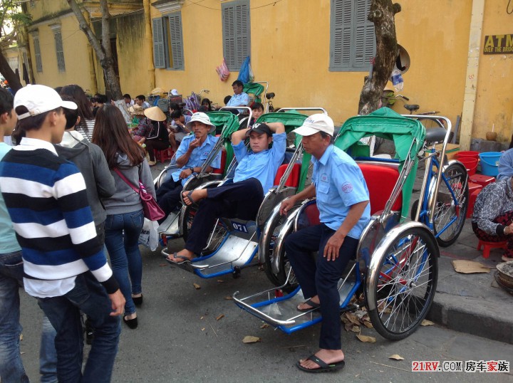 惠安古城候客的人力三轮车