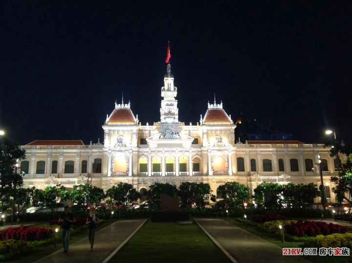 胡志明市市政厅夜景