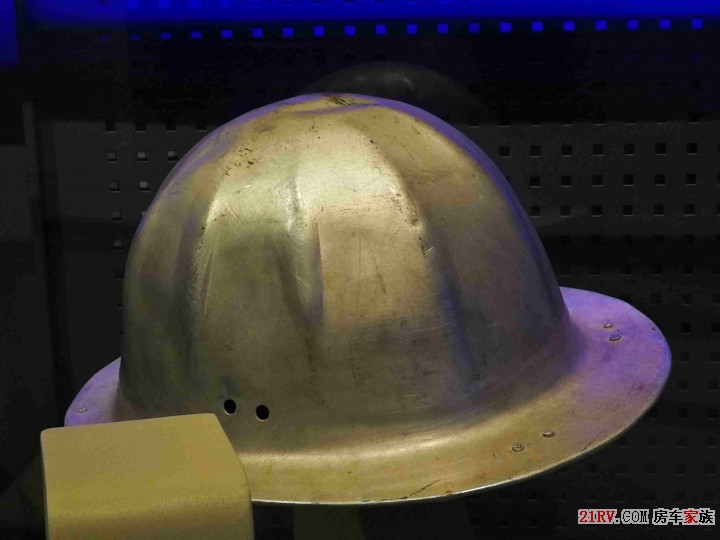石油工人用的铝盔