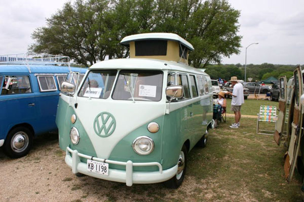 1970年产的大众房车的美国得克萨斯州展示
