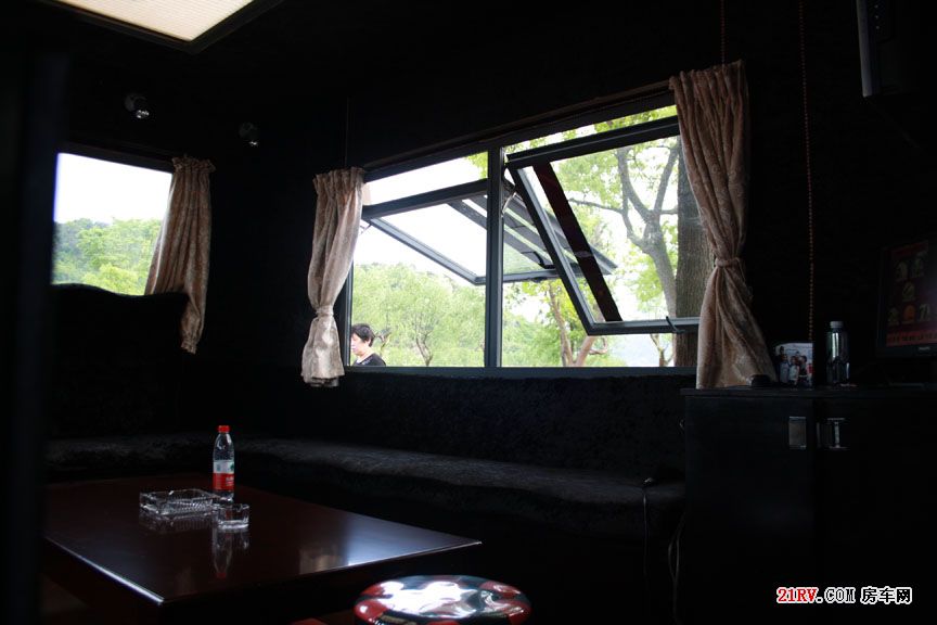 宁波唯一一家房车露营地开业了――东钱湖五星级房车露营地