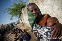 东非旱情持续 大批儿童被饿死